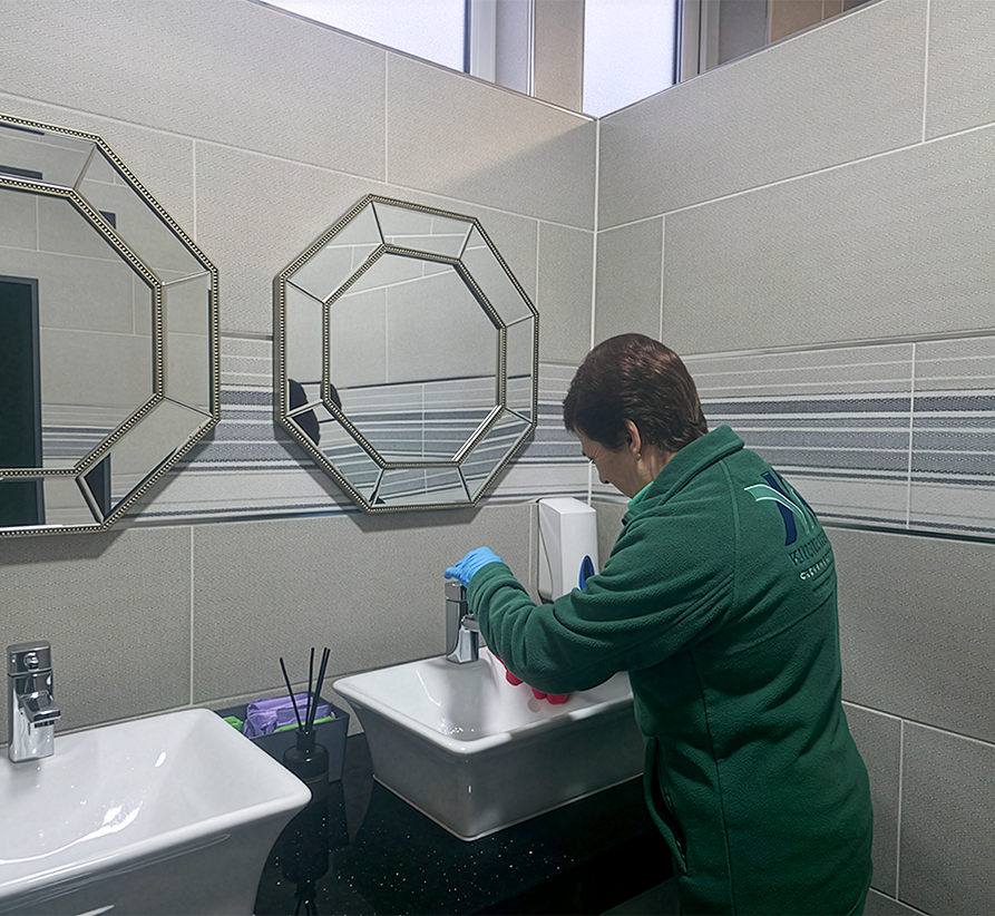Clean commercial washroom